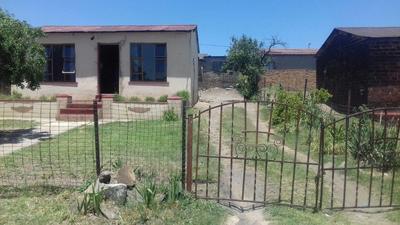 House For Sale in Thiteng, Tembisa