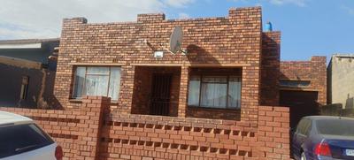House For Sale in Tembisa, Tembisa