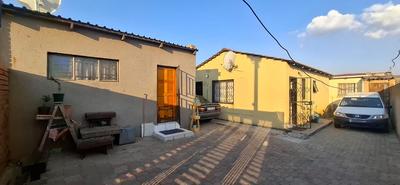 House For Sale in Tembisa, Tembisa