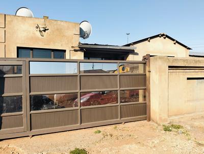 House For Sale in Tembisa, Tembisa