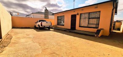House For Sale in Tembisa, Tembisa