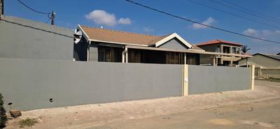 House For Sale in Ebony Park, Ebony Park