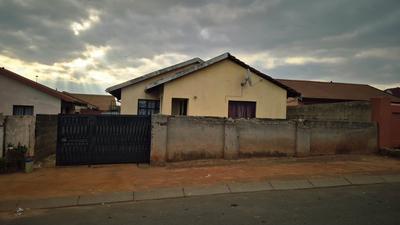 House For Sale in Tembisa, Tembisa