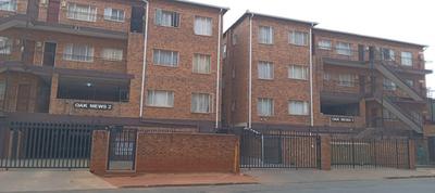 Apartment / Flat For Sale in Kempton Park Central, Kempton Park
