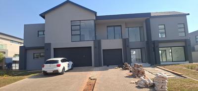 House For Sale in Serengeti Lifestyle Estate, Kempton Park