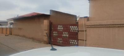 House For Sale in Tembisa, Tembisa