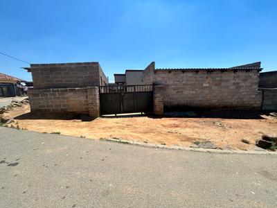 House For Sale in Tembisa, Tembisa